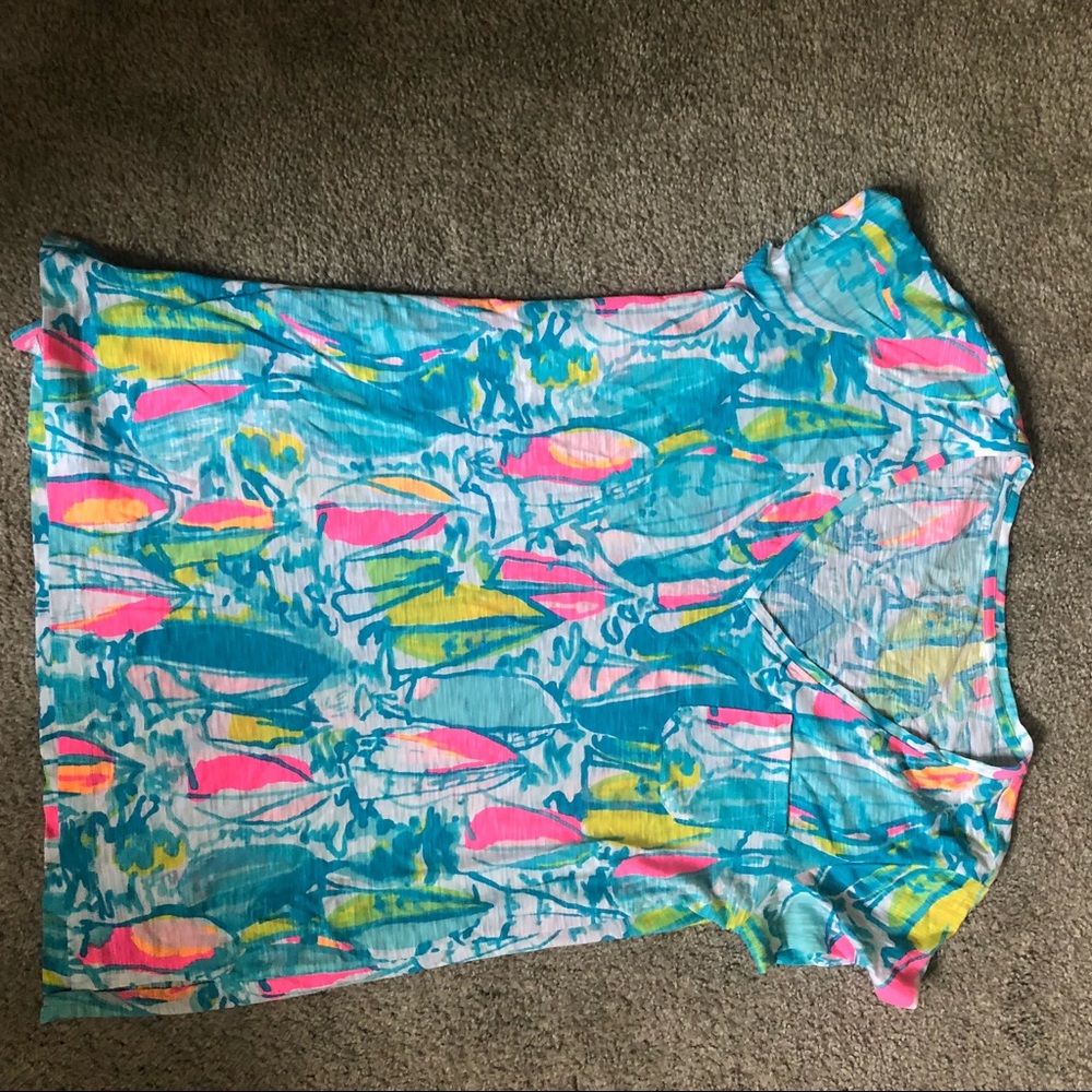 Lilly Pulitzer XS Multi Color V Neck T shirt
